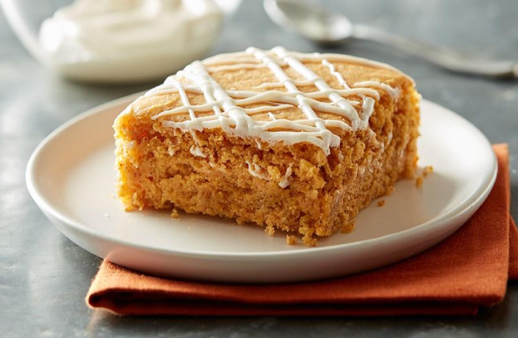 How to Make a Pumpkin Dump Cake